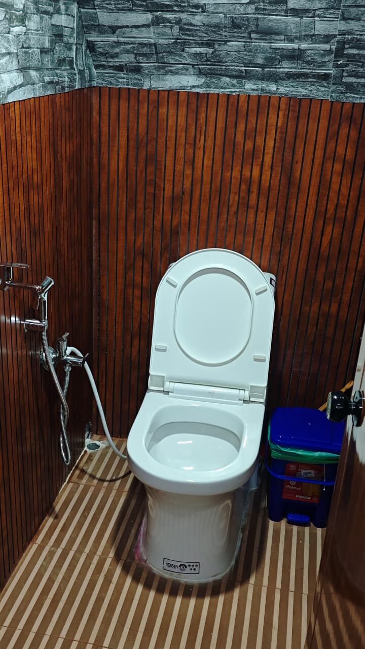 Clean washroom